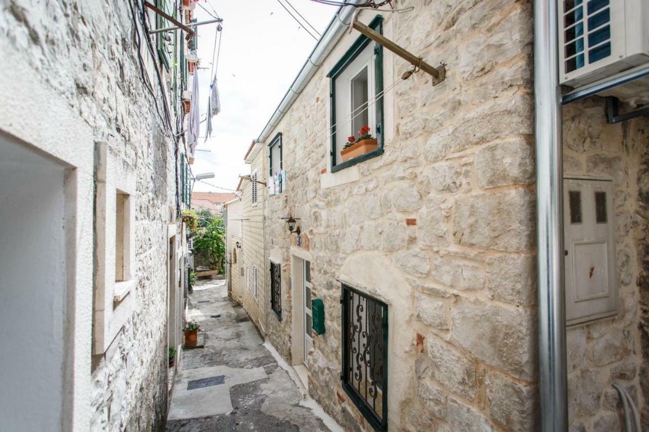 House "Anno 1881"-Center Of Split Apartment Bagian luar foto