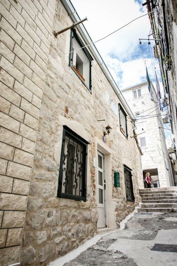 House "Anno 1881"-Center Of Split Apartment Bagian luar foto