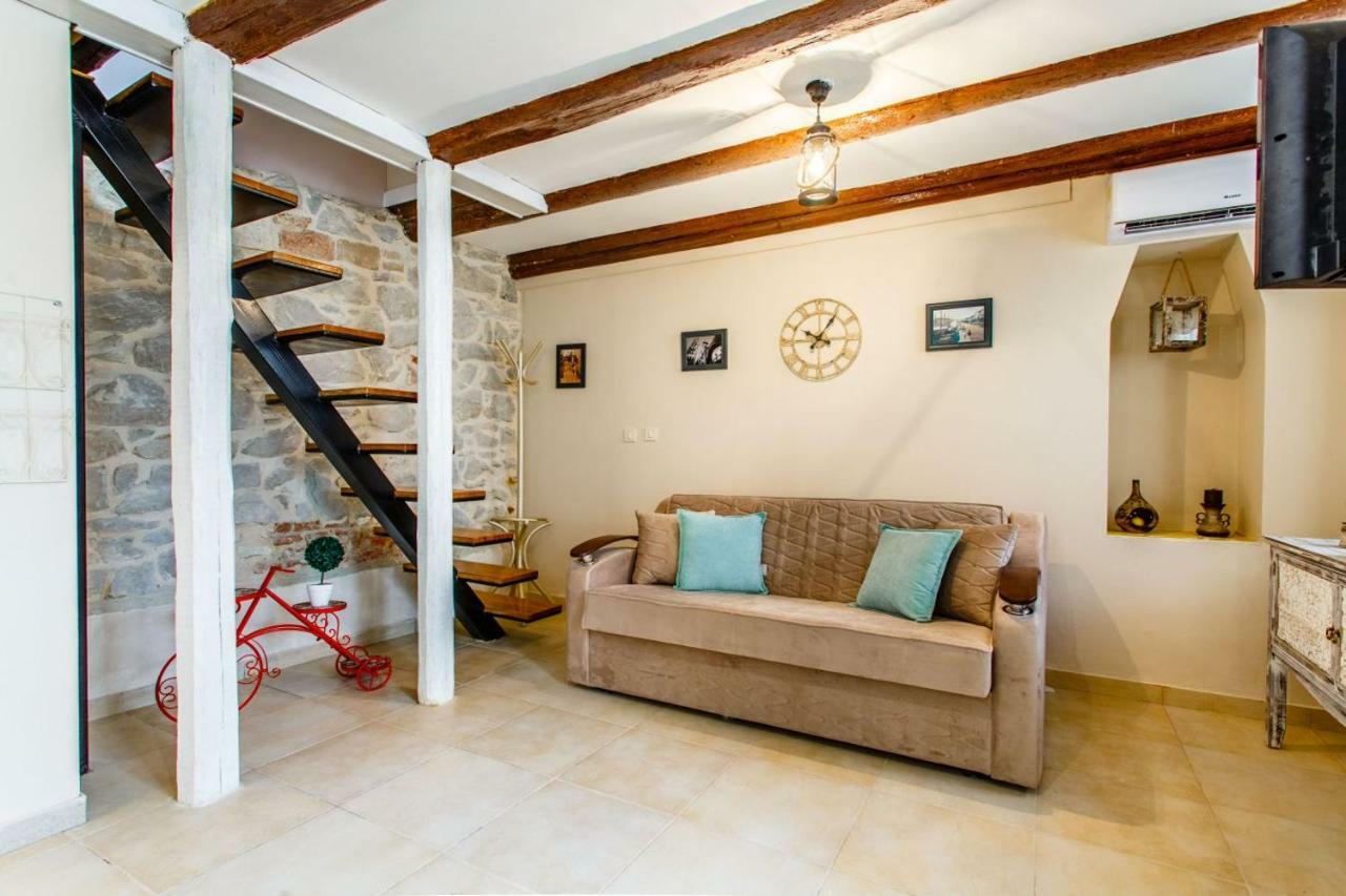 House "Anno 1881"-Center Of Split Apartment Bagian luar foto