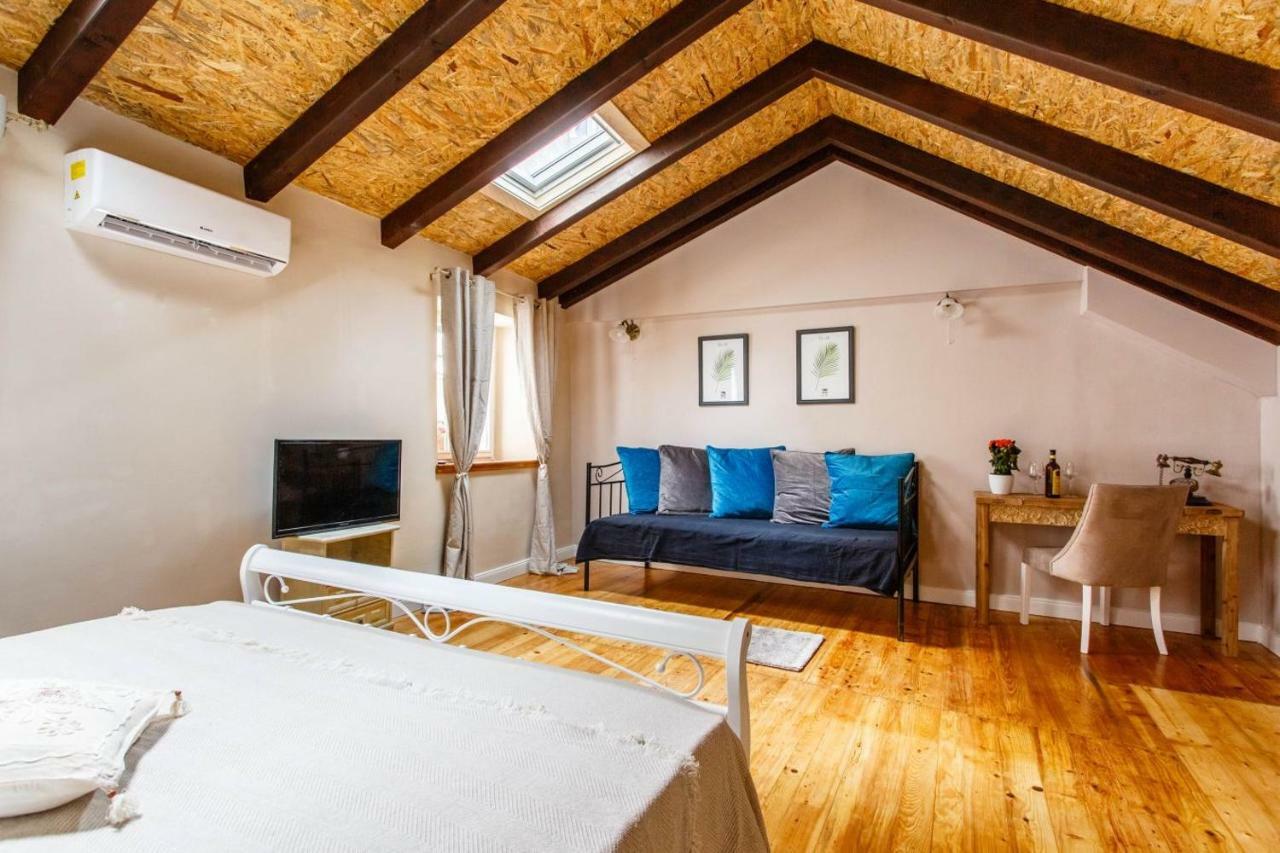 House "Anno 1881"-Center Of Split Apartment Bagian luar foto