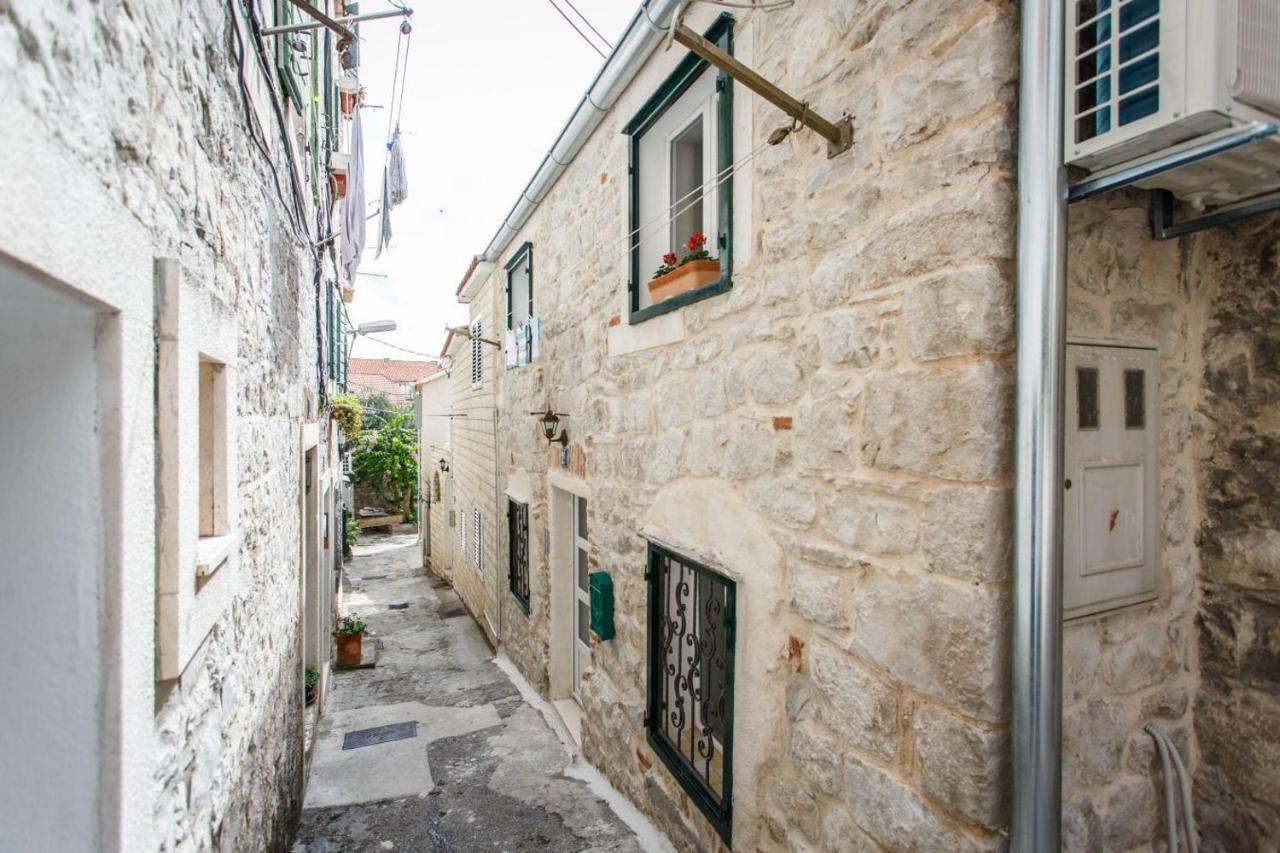 House "Anno 1881"-Center Of Split Apartment Bagian luar foto